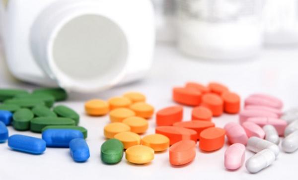 Принимать аптечные витаминные комплексы – не менее полезно