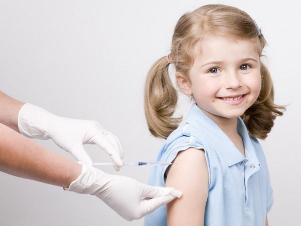 В современном мире ведутся споры о необходимости вакцинации детей
